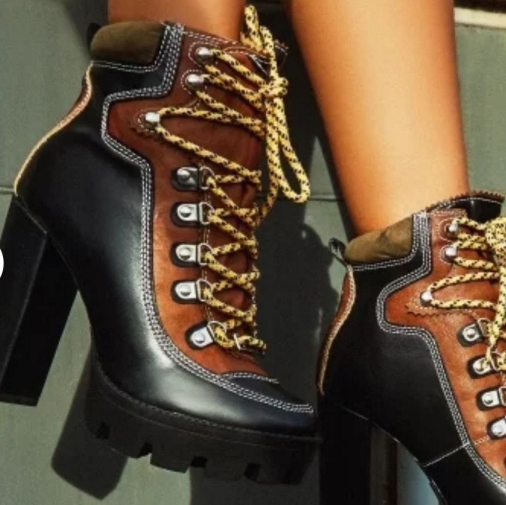 Chunky ankle bootie